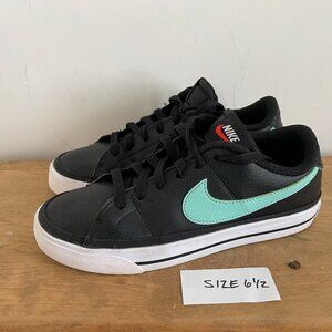 Women's Nike Court Legacy shoes